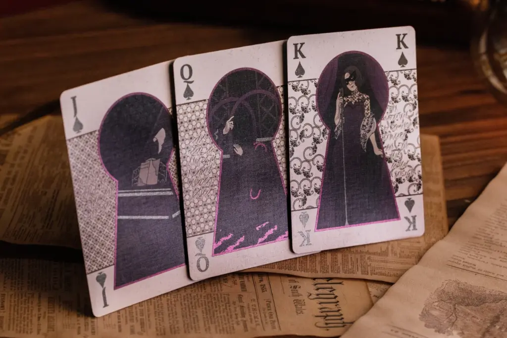 Playing Cards:  Room One - Hotel Fur Elise - Mano Sinistra Special